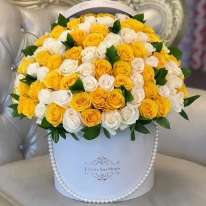 Букет из 101 бело-желтых роз в коробке — 101 роза Микс
