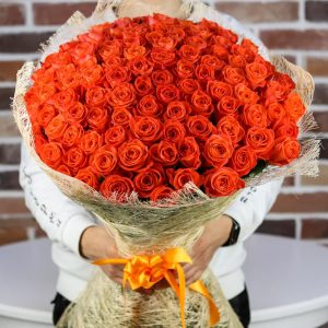 Букет из 101 оранжевой розы 60 см — Доставка 101 роза недорого