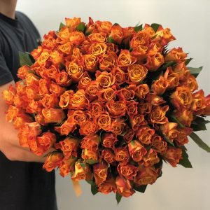 Букет из 101 оранжевой розы 50 см — 101 роза Кения