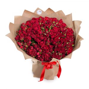Букет из 101 красной кустовой розы — 101 роза Кения