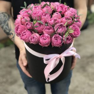 25 роз Мисти бабл в коробке — Розы