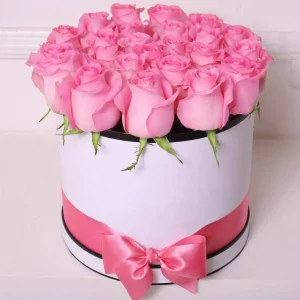 Букет из 15 нежно-розовых роз в коробке — Нежно розовые розы