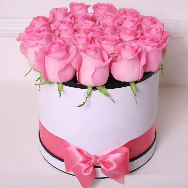 Букет из 15 нежно-розовых роз в коробке