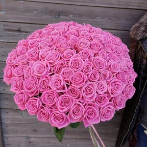Букет из 101 розовой розы 50 см — Доставка 101 роза недорого