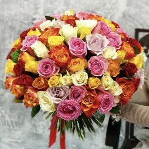 Букет из 75 ярких роз 70 см — Розы