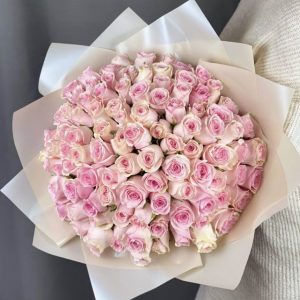 Букет из 101 розово-белой розы 40 см —