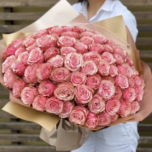 Букет из 101 пионовидной нежной розы — Доставка роз
