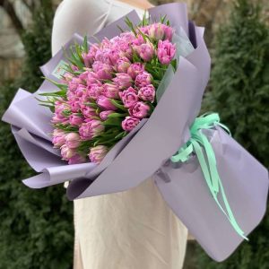 Букет из 75 розовых пионовидных тюльпанов
