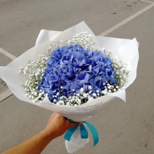 Голубая гортензия с гипсофилой — Букеты цветов