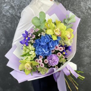 Букет с гортензией Вероника — Букеты цветов
