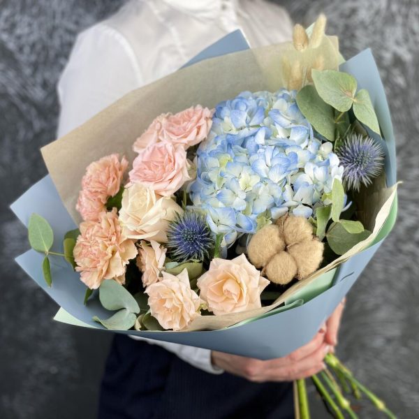 Букет с гортензией Люсьен — Букеты цветов