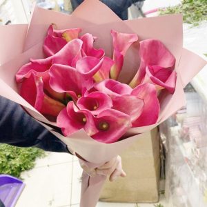 Букет из 19 розовых калл — Букеты на свидание
