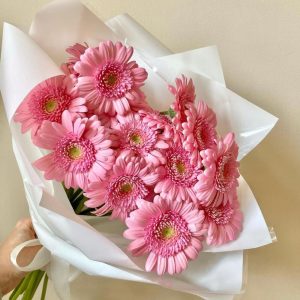 Букет из 13 розовых гербер — Букеты цветов