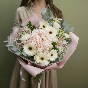 Букет с гортензией и герберами — Букеты цветов