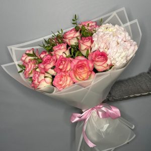 Авторский букет Джумилия с гортензией — Букеты цветов