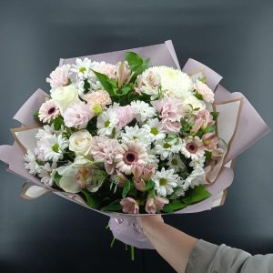 Букет из хризантемы, орхидеи, гербер — Букеты цветов