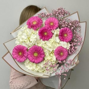 Розовые герберы и гортензия — Букеты цветов