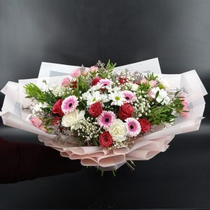Букет из роз, гербер, хризантем — Букеты цветов