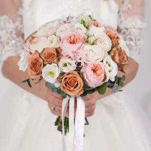 Букет невесты с розами "Cappucino"