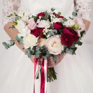 Букет невесты с розами "Изысканность"