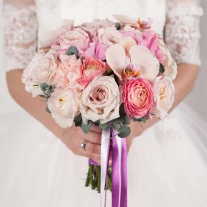 Нежный букет невесты с орхидеей — Свадебные букеты