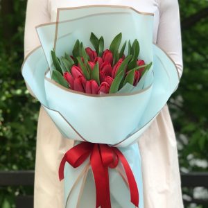 Букет из 25 красных тюльпанов Премиум — Тюльпаны