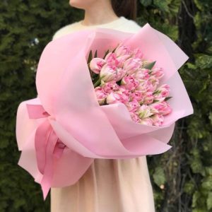 35 розовых пионовидных тюльпанов Премиум