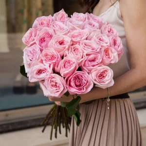 Букет из селекционных роз PINK O’HARA 21 шт — Доставка 21 роза