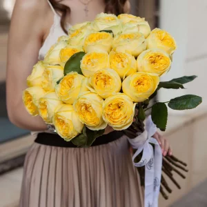 Букет из пионовидных роз CATALINA — Розы