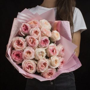 Букет из пионовидных роз Angie Romance — Розы