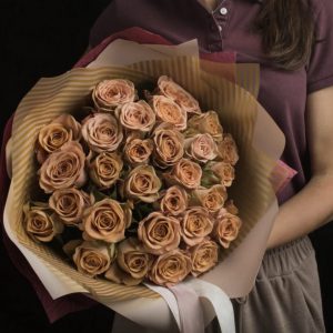 Букет из пионовидных роз Сappucino — Розы