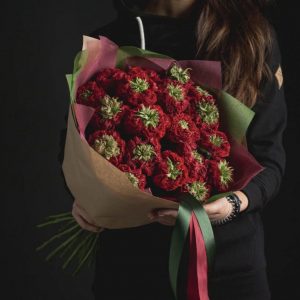 Букет из пионовидных роз Red Eye — Розы