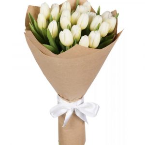 Букет из 15 белых тюльпанов в крафте — Белые тюльпаны недорого