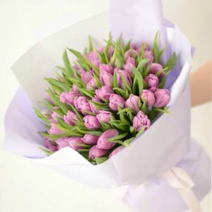 Букет из 49 сиреневых тюльпанов — Тюльпаны