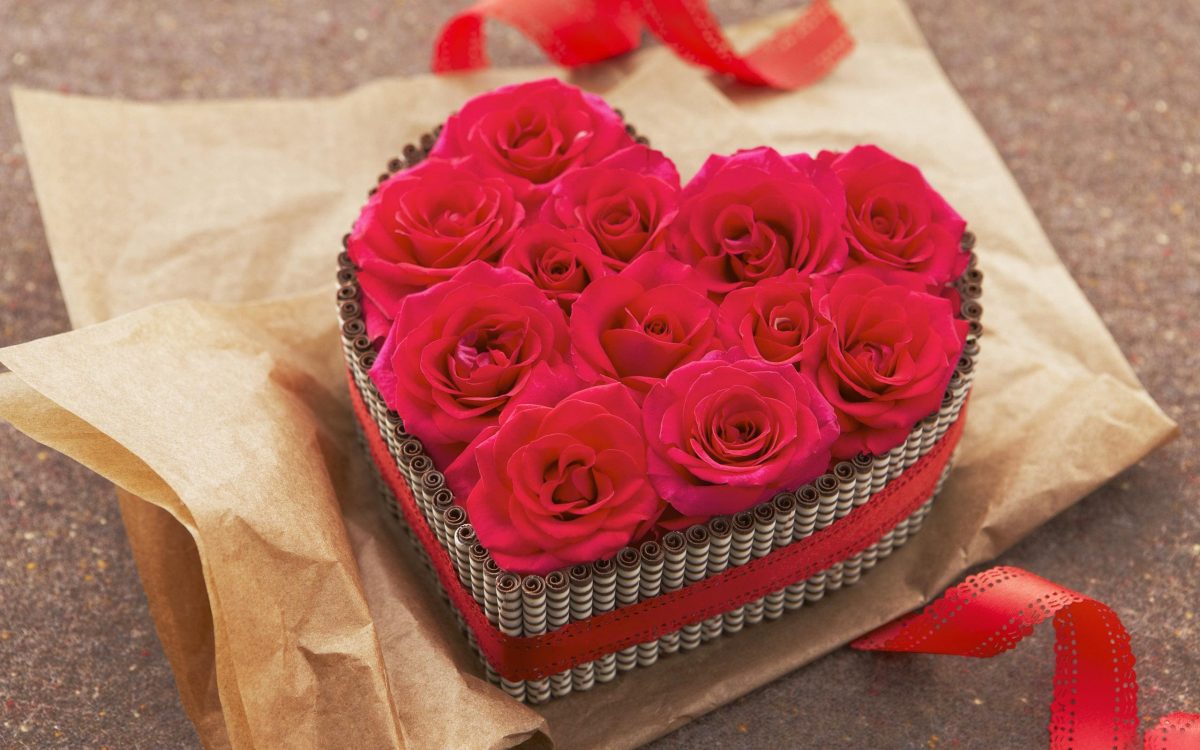 14 лучших подарков на День Святого Валентина: парню, девушке, мужу и жене