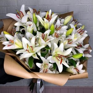 Букет из 9 белых лилий — Букеты цветов