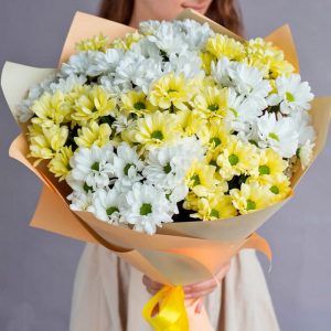 Букет из белых и желтых хризантем — Букеты цветов