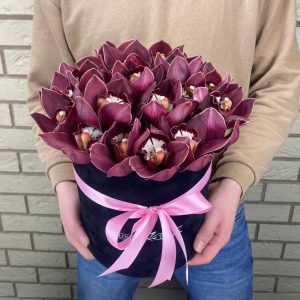 25 орхидей в чёрной коробке — Букеты цветов