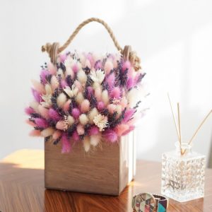 Букет из сухоцветов в деревянном кашпо — Букеты цветов