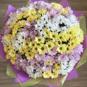 Букет из 19 нежных хризантем — Букеты цветов