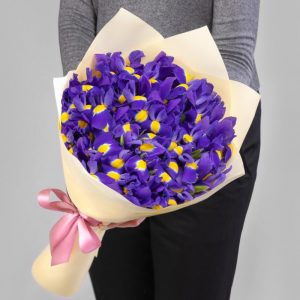 Букет из 21 ириса — Букеты цветов