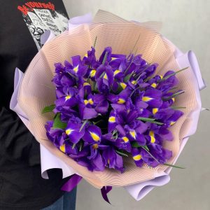 Букет из 15 ирисов — Букеты цветов