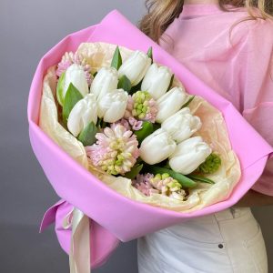 Белые тюльпаны и гиацинты — Букеты цветов