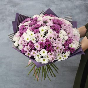 35 нежных кустовых хризантем в букете — Букеты цветов