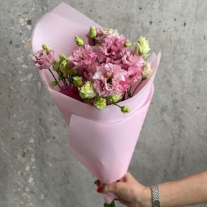 Маленький букет из розовых эустом — Букеты цветов