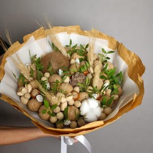 Букет из орехов с кокосом «Грибоедов» — Съедобные букеты