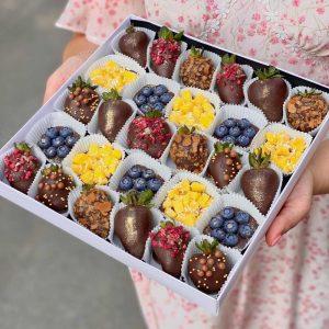 Фрукты и ягоды в шоколаде — Набор «Принц» — Съедобные букеты