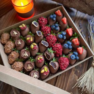 Клубника в шоколаде — Набор «Июль» — Съедобные букеты