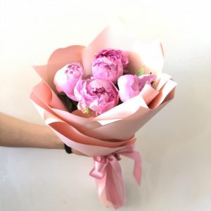 Букетик розовых пионов 5 шт