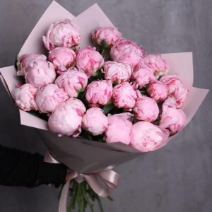 25 розовых пионов для любимой